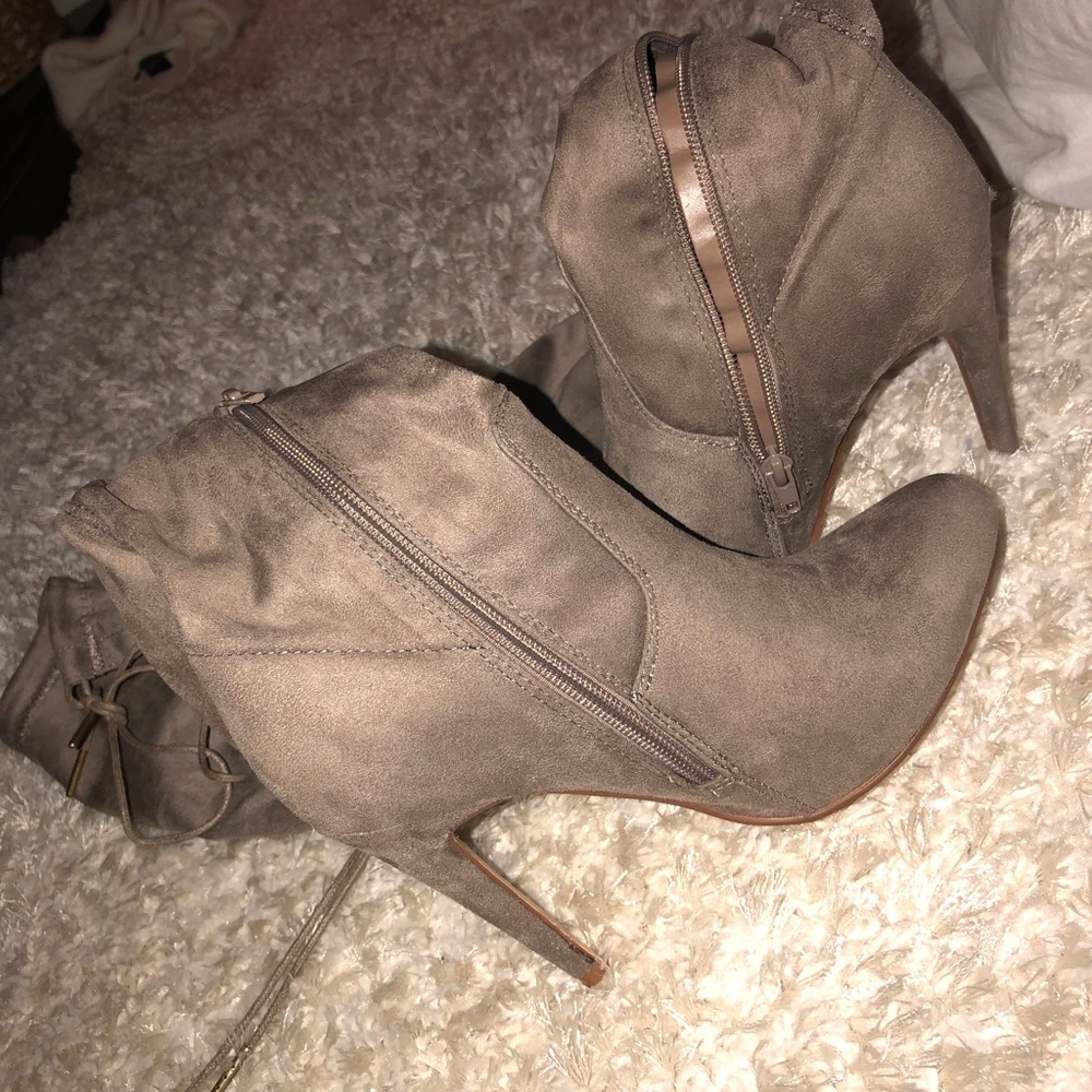NWT heeled suede boots WIDE CALF